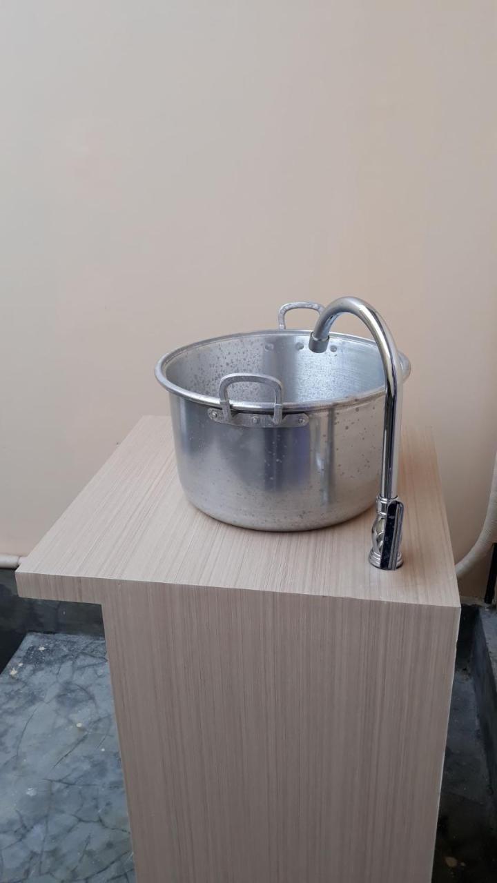 Bujang Lapuk Hostel Секотонг Екстериор снимка