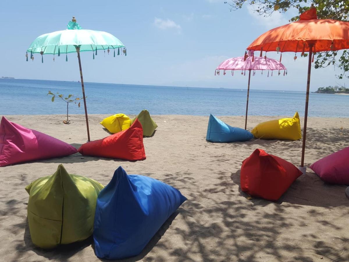 Bujang Lapuk Hostel Секотонг Екстериор снимка
